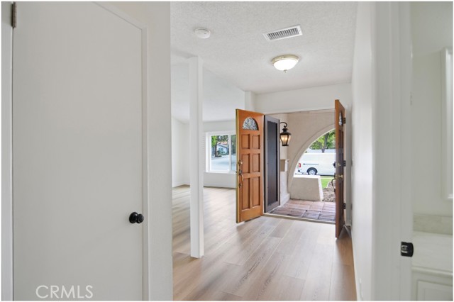 Detail Gallery Image 13 of 31 For 1110 Redding Ave, Costa Mesa,  CA 92626 - 4 Beds | 2 Baths