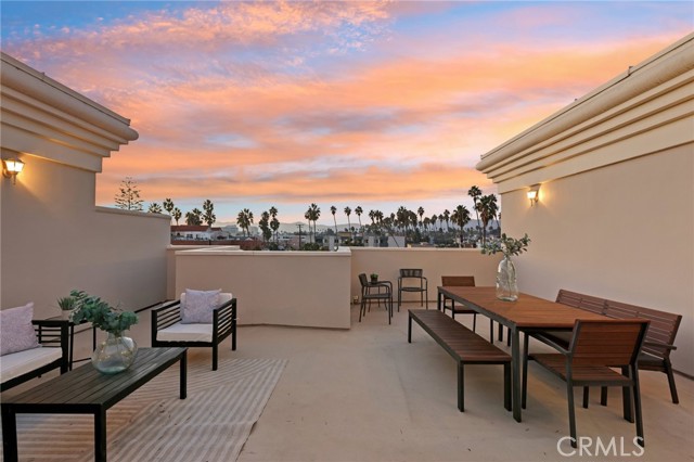 Detail Gallery Image 6 of 67 For 1040 4th #407,  Santa Monica,  CA 90403 - 3 Beds | 3/1 Baths