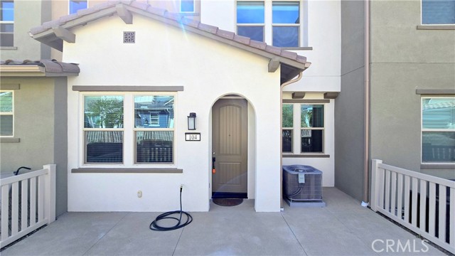 3942 Lavine Way, Corona CA: https://media.crmls.org/medias/b5c43eb0-f4cd-4667-a53a-79de83d89ece.jpg