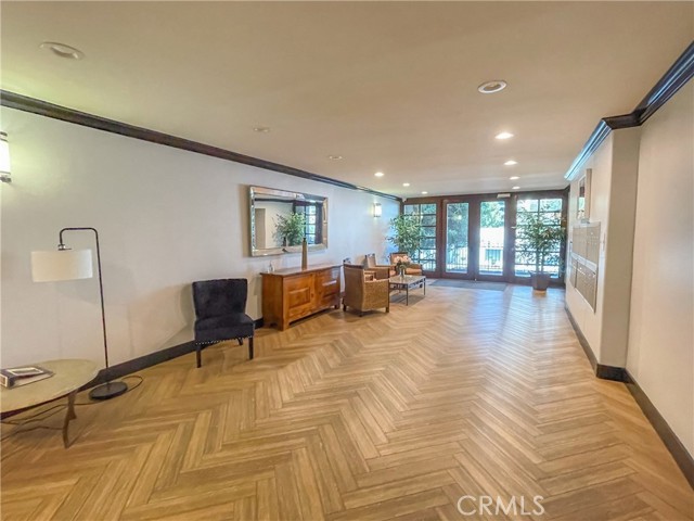 Detail Gallery Image 44 of 52 For 15248 Dickens St #105,  Sherman Oaks,  CA 91403 - 2 Beds | 2 Baths