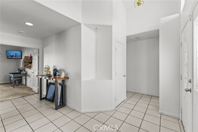 Detail Gallery Image 6 of 53 For 57088 Millstone Dr, Yucca Valley,  CA 92284 - 5 Beds | 3 Baths