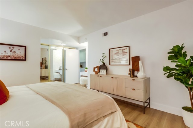1522 W 1st Street, San Pedro CA: https://media.crmls.org/medias/b5c5a011-db02-466c-8b40-63062794ffba.jpg