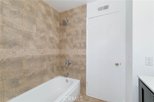 Detail Gallery Image 19 of 44 For 1142 Flintlock, Diamond Bar,  CA 91765 - 5 Beds | 3/1 Baths