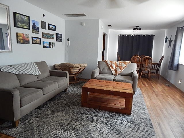 1427 Yolo Street, Corning CA: https://media.crmls.org/medias/b5c61be7-6992-4e1f-a555-d07948b29757.jpg
