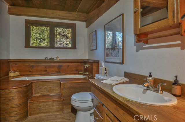 Detail Gallery Image 19 of 33 For 739 Bergschrund Dr, Crestline,  CA 92325 - 2 Beds | 3 Baths