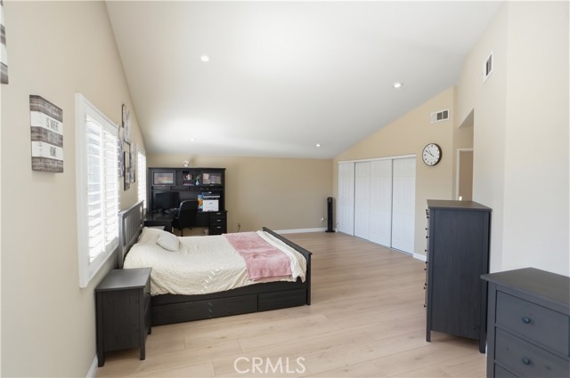 Detail Gallery Image 17 of 30 For 25550 Longfellow Place, Stevenson Ranch,  CA 91381 - 4 Beds | 3 Baths