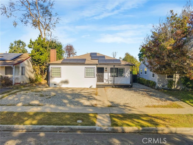 Detail Gallery Image 2 of 35 For 15035 Bassett St, Van Nuys,  CA 91405 - 3 Beds | 1 Baths