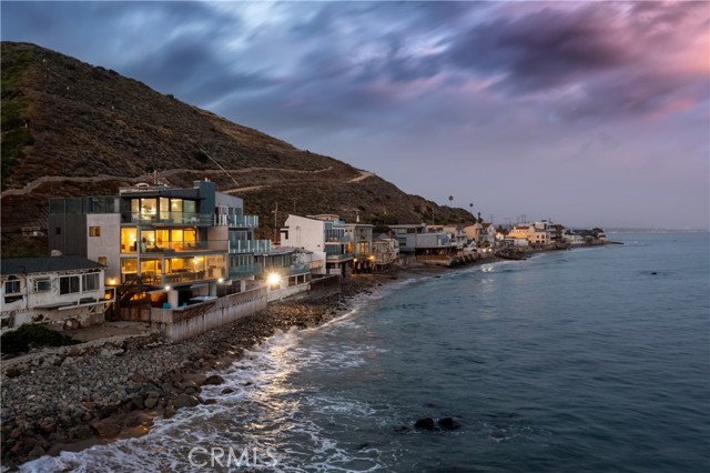 18980 Pacific Coast # 2, Malibu, California 90265, 4 Bedrooms Bedrooms, ,4 BathroomsBathrooms,Residential Lease,For Rent,18980 Pacific Coast # 2,CRSR23133928