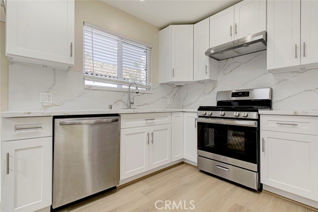 Detail Gallery Image 9 of 27 For 5709 Beck Ave, North Hollywood,  CA 91601 - 2 Beds | 2 Baths