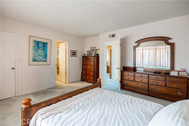 4296 Avenida Amelgado, Thousand Oaks CA: https://media.crmls.org/medias/b5c82e0b-3d64-45a1-8857-06d7bf232a2d.jpg