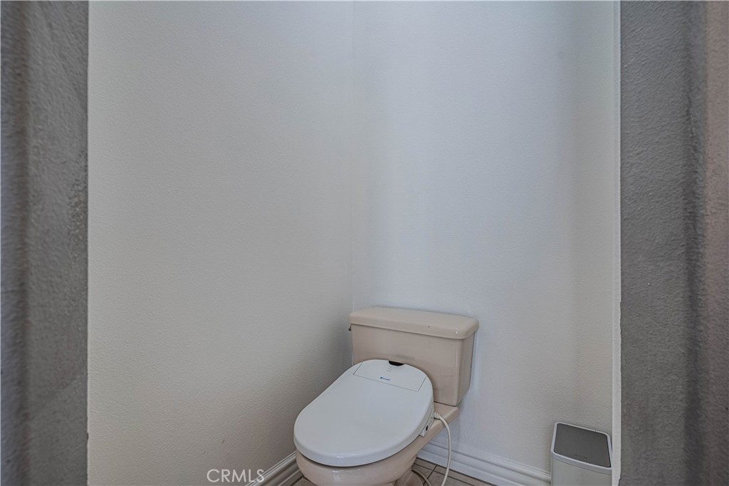 https://media.crmls.org/medias/b5c9440e-cf21-47a8-980a-2b259519bbcd.jpg?preset=X-Large