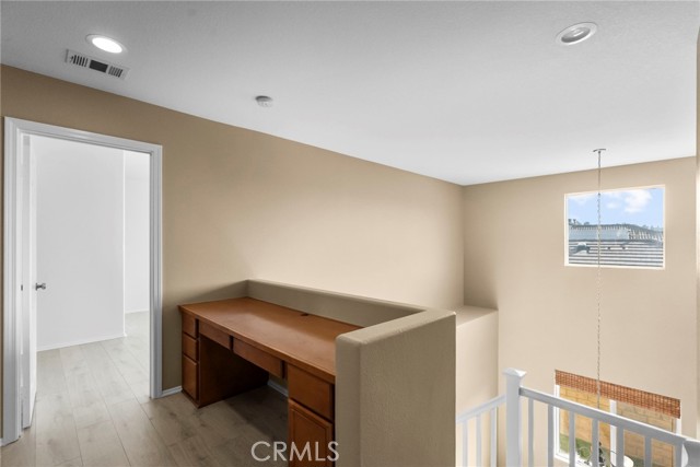 19316 Sidani Lane, Saugus CA: https://media.crmls.org/medias/b5c994dc-c2fa-42fb-b5bc-7cd1d87be50a.jpg
