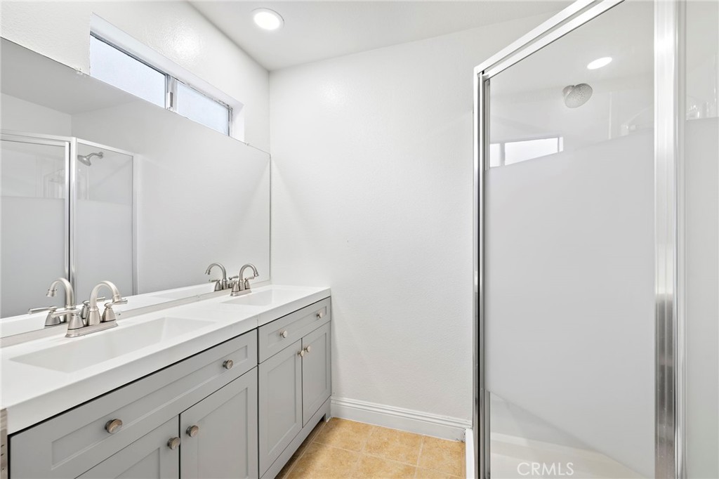 MLS #OC25268927 image #15