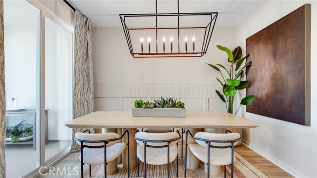 Detail Gallery Image 4 of 22 For 2721 E Amberley Privado, Ontario,  CA 91762 - 2 Beds | 2/1 Baths