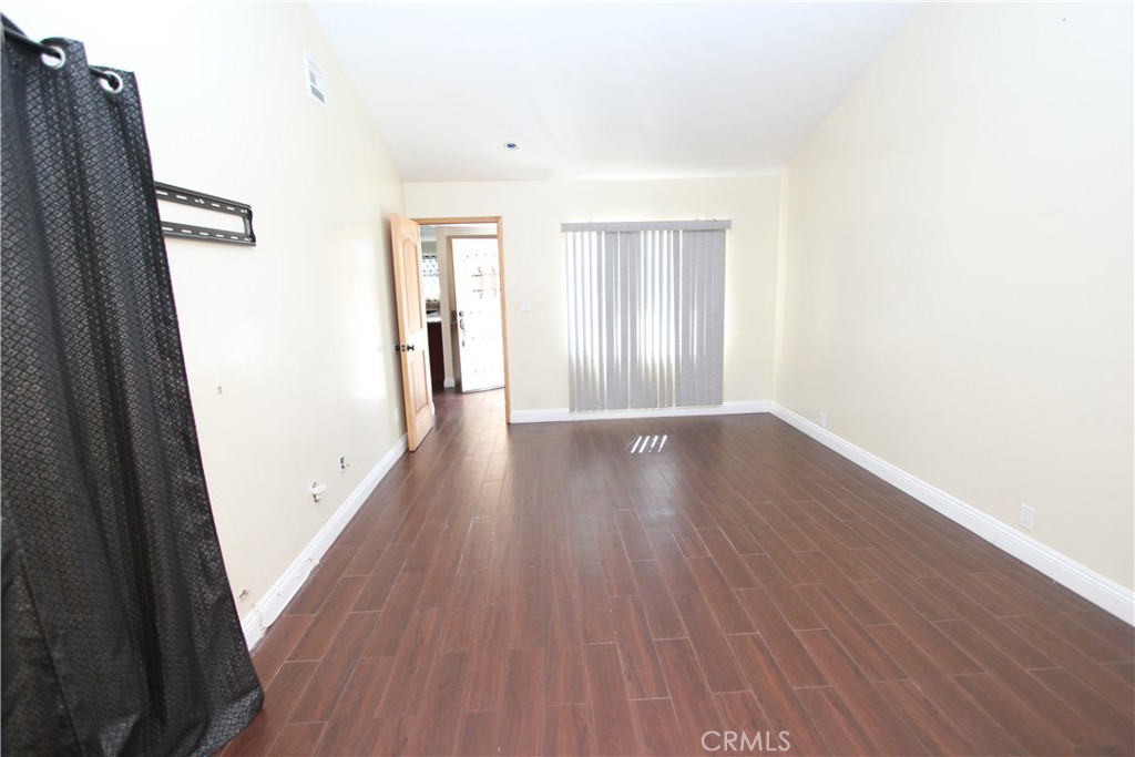 MLS #DW25039930 img 7