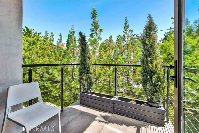 Detail Gallery Image 30 of 35 For 132 N Swall Dr #201,  Los Angeles,  CA 90048 - 2 Beds | 2 Baths