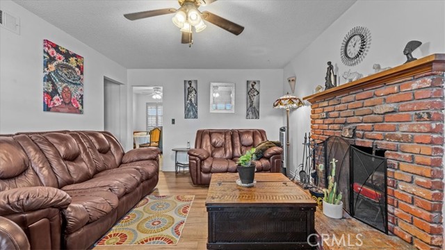 Detail Gallery Image 11 of 27 For 2918 Gladstone, Pomona,  CA 91767 - 3 Beds | 2 Baths