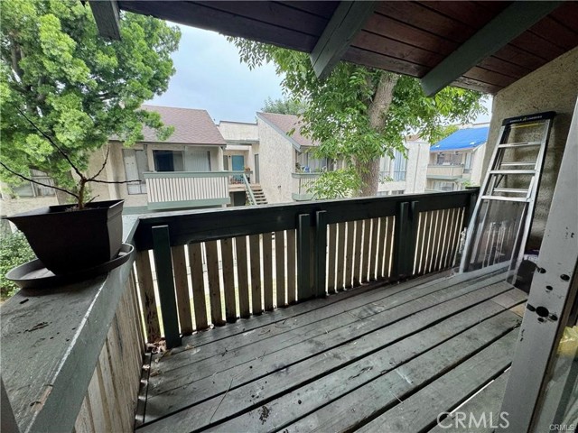 Detail Gallery Image 6 of 11 For 8601 International Ave #271,  Canoga Park,  CA 91304 - 3 Beds | 2 Baths