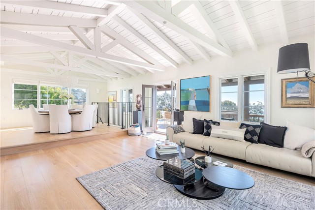 802 Rembrandt Drive, Laguna Beach CA: https://media.crmls.org/medias/b5cdf01b-6361-47f2-a0f7-1b05442e38d3.jpg