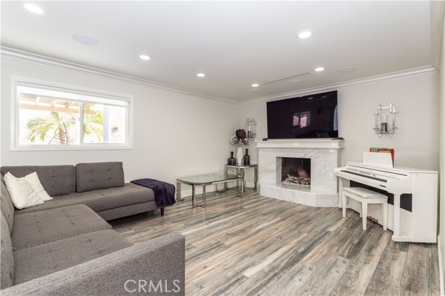 Image 9 of 31 For 9434 Mclennan Avenue