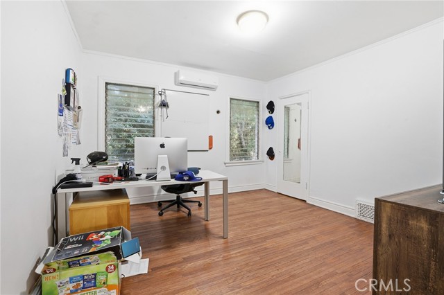 Detail Gallery Image 17 of 26 For 4916 W 12th St, Los Angeles,  CA 90019 - 6 Beds | 4 Baths