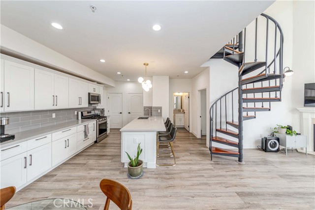 1042 S Kingsley Drive PH1, Los Angeles, CA, 90006 1042 S Kingsley Drive PH1, Los Angeles, CA, 90006