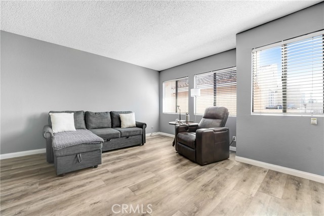 8020 Langdon Avenue, Van Nuys CA: https://media.crmls.org/medias/b5cf7075-26fd-4232-9f03-3083b15626a7.jpg