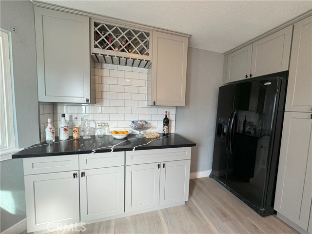 Detail Gallery Image 10 of 26 For 2791 Stearns St #27,  Simi Valley,  CA 93063 - 3 Beds | 2/1 Baths