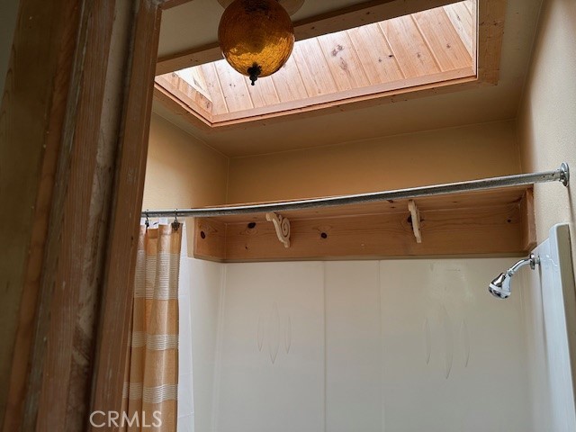 https://media.crmls.org/medias/b5d08b23-1594-4f0f-bbbe-423c160315dc.jpg?preset=X-Large