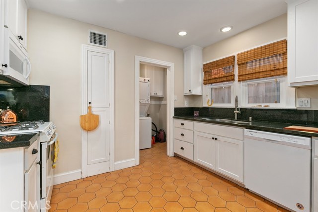 Detail Gallery Image 19 of 32 For 728 Belmont Ave, Long Beach,  CA 90804 - 2 Beds | 2 Baths