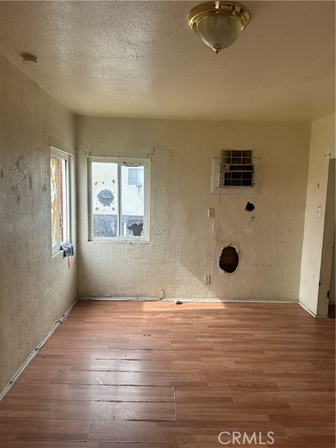 Detail Gallery Image 3 of 3 For 1314 N E, San Bernardino,  CA 92405 - – Beds | – Baths