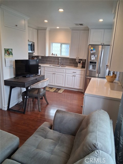 2 Bed Home for Sale in Costa Mesa, California
