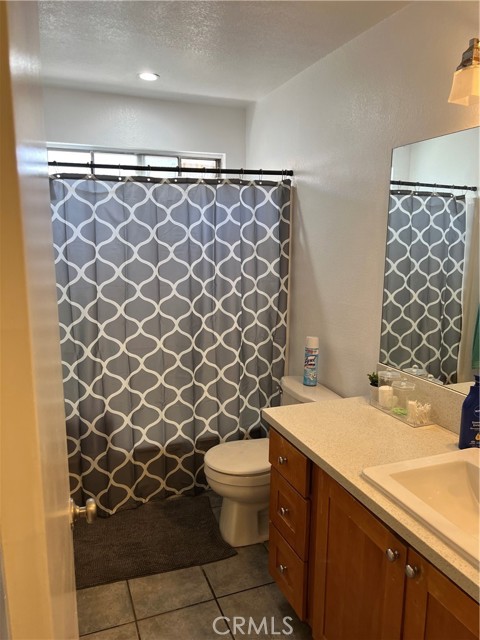 Detail Gallery Image 8 of 32 For 111 W Perry St, Perris,  CA 92571 - 4 Beds | 2 Baths