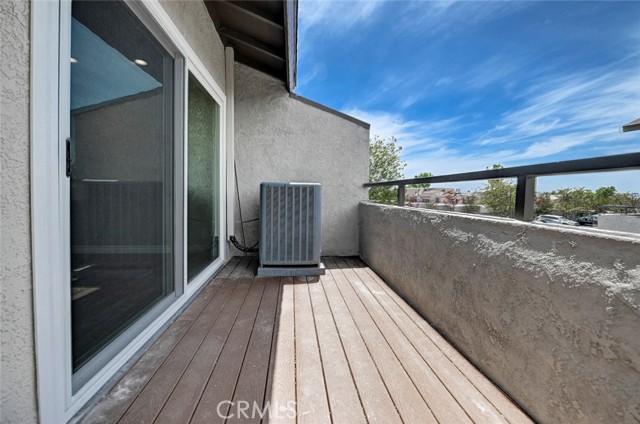 21981 Rimhurst Drive, Lake Forest CA: https://media.crmls.org/medias/b5d4772a-ba7a-455c-b1d1-198a3b2a7628.jpg
