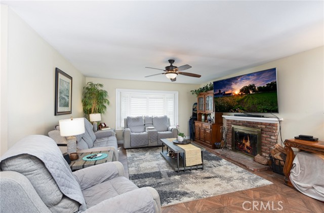 Detail Gallery Image 3 of 34 For 2014 Melba Ct, Corona,  CA 92879 - 4 Beds | 2 Baths