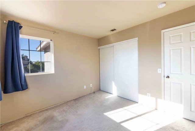 44594 Johnston Drive, Temecula CA: https://media.crmls.org/medias/b5d578c4-9837-4b9c-a3b7-e6bd177877bb.jpg