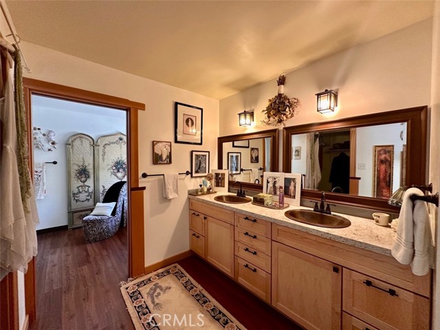 39722 Valley Of The Falls Drive, Forest Falls CA: https://media.crmls.org/medias/b5d63759-ecfa-497d-9a6a-f79ed300f755.jpg
