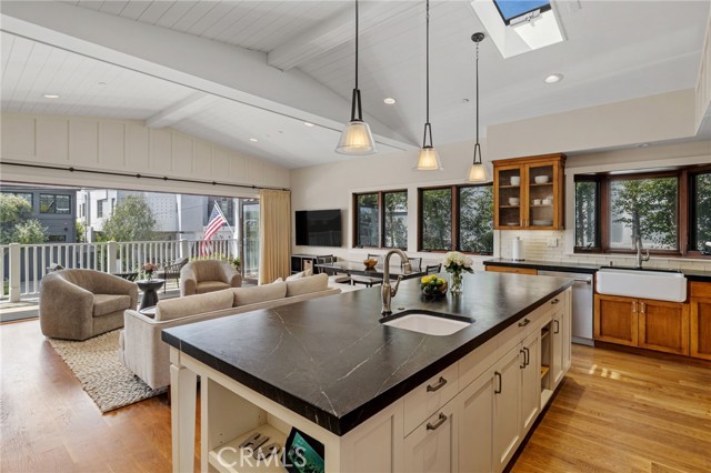 Detail Gallery Image 14 of 54 For 521 24th Pl, Hermosa Beach,  CA 90254 - – Beds | – Baths