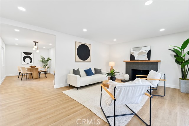 Detail Gallery Image 21 of 44 For 2514 S Rita Way, Santa Ana,  CA 92704 - 3 Beds | 2 Baths