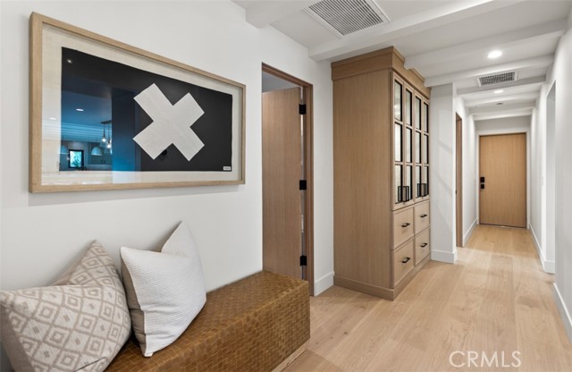 Image 38 of 48 For 1717 Irvine Avenue