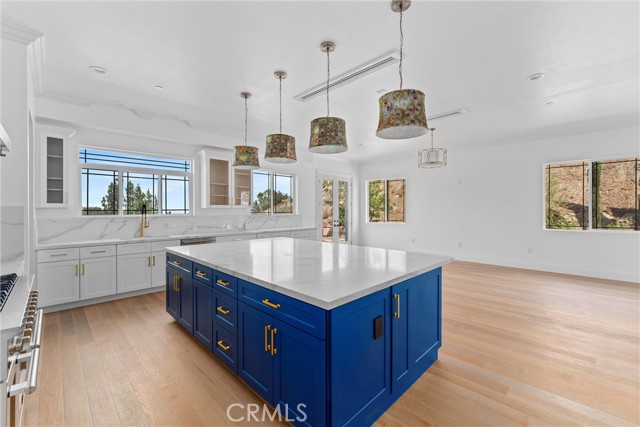 Detail Gallery Image 25 of 74 For 17190 Small Canyon Ln, Riverside,  CA 92506 - 6 Beds | 6/1 Baths