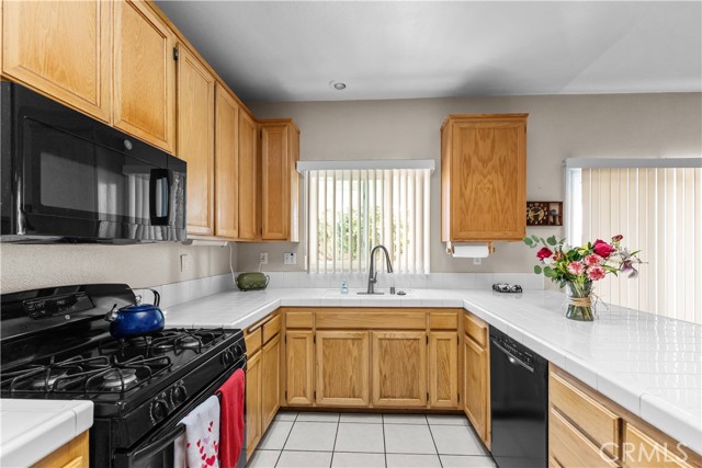 Detail Gallery Image 14 of 35 For 29385 Polo St, Highland,  CA 92346 - 4 Beds | 3 Baths