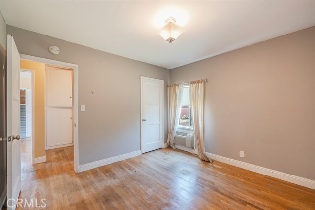 Image 10 of 30 For 5532 Pearce Avenue