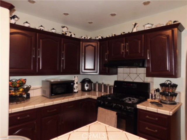 1319 S Downey Road, Los Angeles CA: https://media.crmls.org/medias/b5d9b672-3b07-4f02-9c46-3a3a4ee7da09.jpg