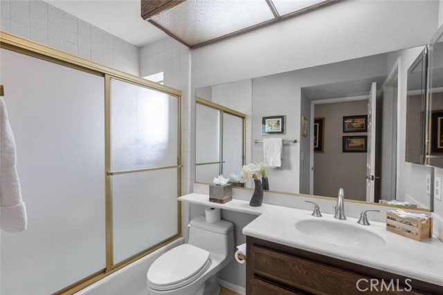 Detail Gallery Image 10 of 34 For 236 N Louise St #303,  Glendale,  CA 91206 - 2 Beds | 2 Baths