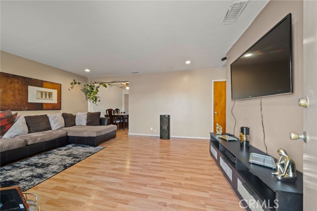 Detail Gallery Image 16 of 32 For 1422 E Mauretania, Wilmington,  CA 90744 - – Beds | – Baths