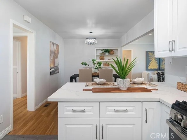 741 Hillcrest Street, El Segundo CA: https://media.crmls.org/medias/b5dbe542-fd72-4c2b-9caa-4ef38c66f779.jpg