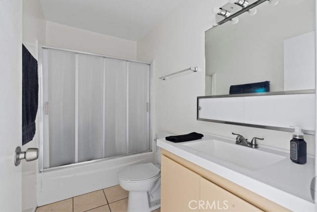 2 Village Lane, Tehachapi CA: https://media.crmls.org/medias/b5dd3771-8e1a-42a7-9ae9-80edec934a47.jpg