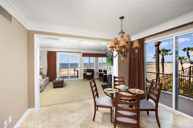 1400 E Ocean Boulevard, Long Beach CA: https://media.crmls.org/medias/b5dd42c9-1e5c-461c-b281-eecd57032038.jpg