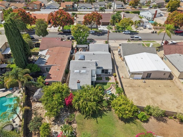 242 N Camino Arroyo, Anaheim CA: https://media.crmls.org/medias/b5ddd697-815e-4b84-bb8c-29c9b213fdc9.jpg